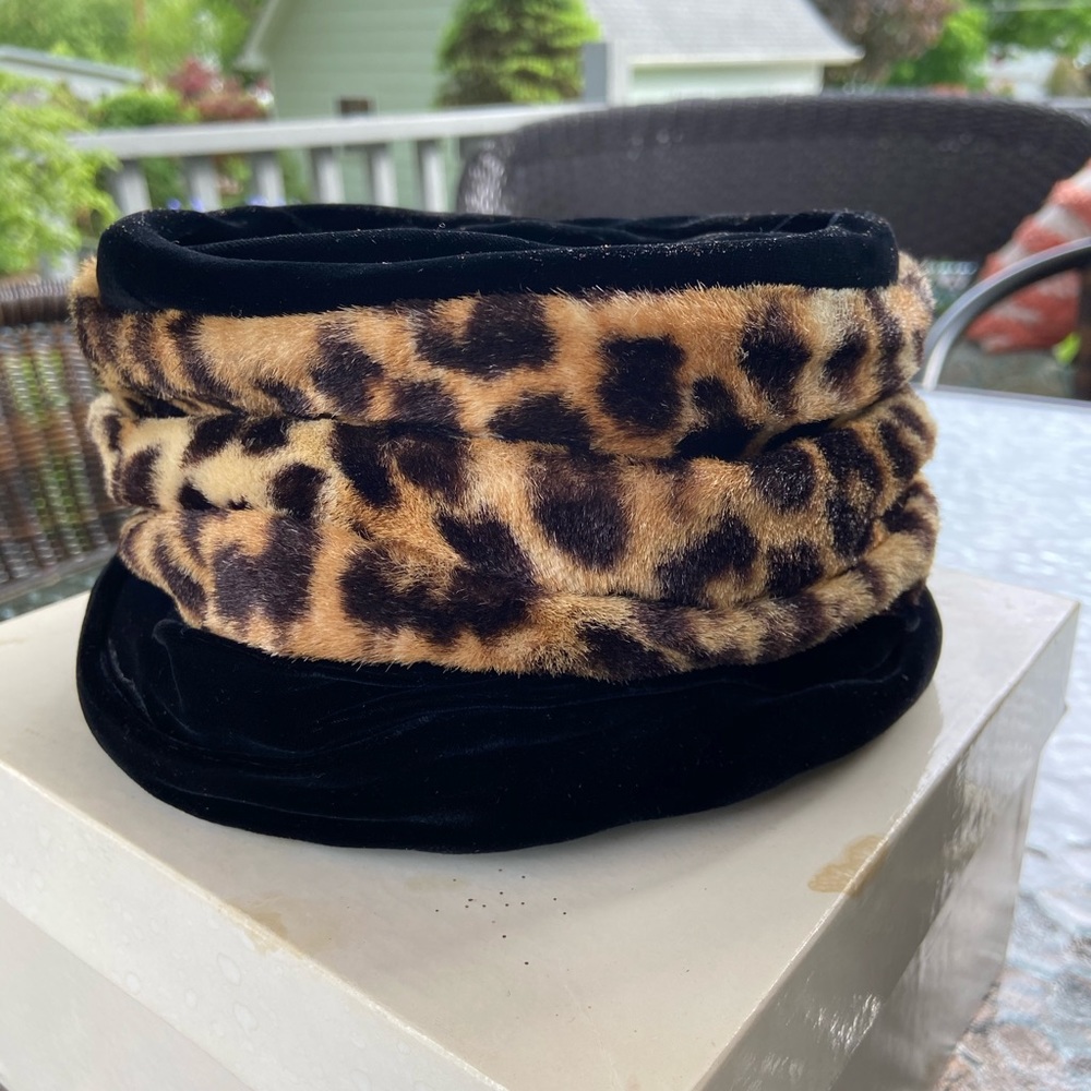 Vintage pillbox hat